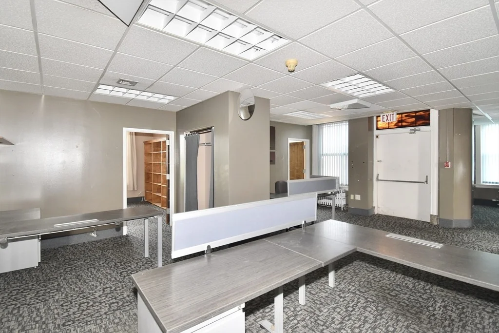 Photo of Unit 5THFLR at 175 State St