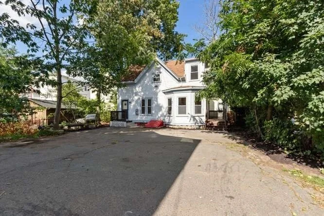 Photo of 69 Franklin St
