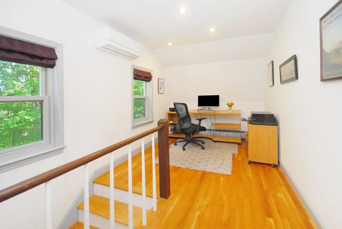 Photo of 46 Tarbell Spring