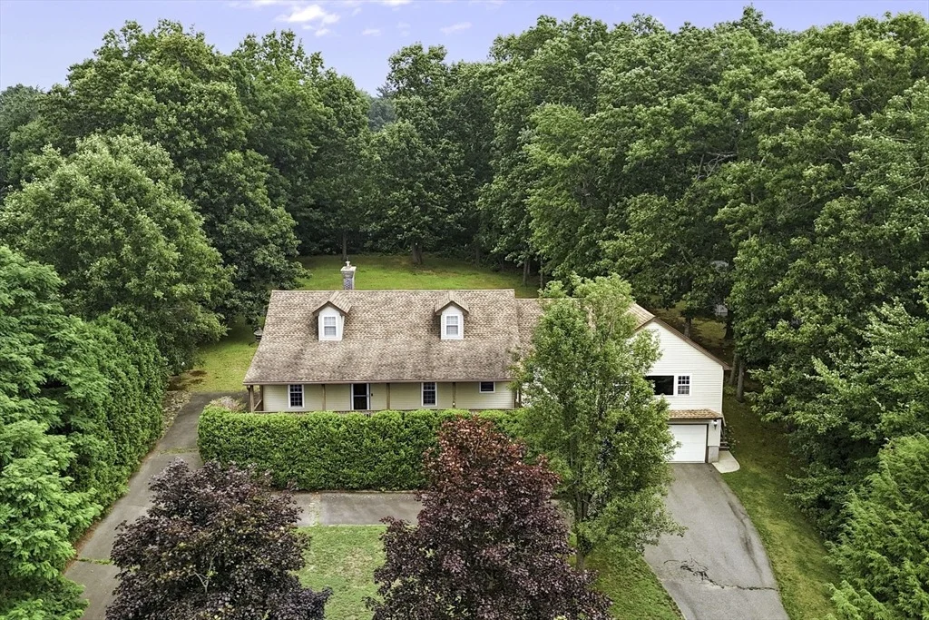 Photo of 7 Margaret Dr