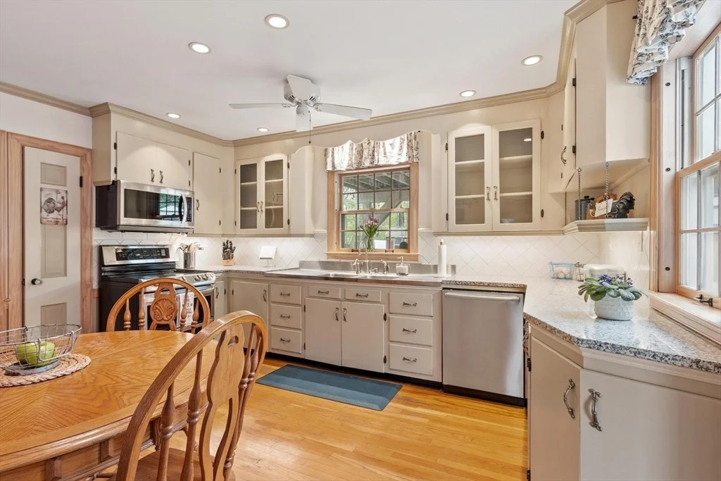 Photo of 289 Sterling Rd