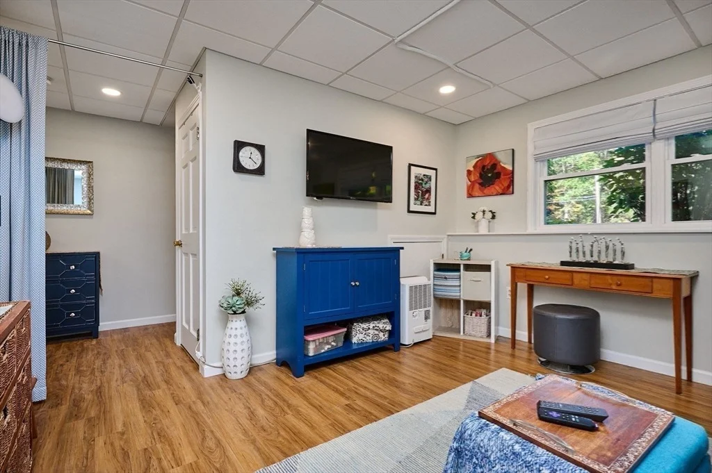 Photo of 1260 Westhampton Road