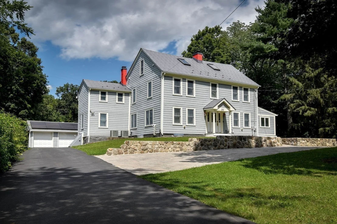 Photo of 202 Boston Post Rd