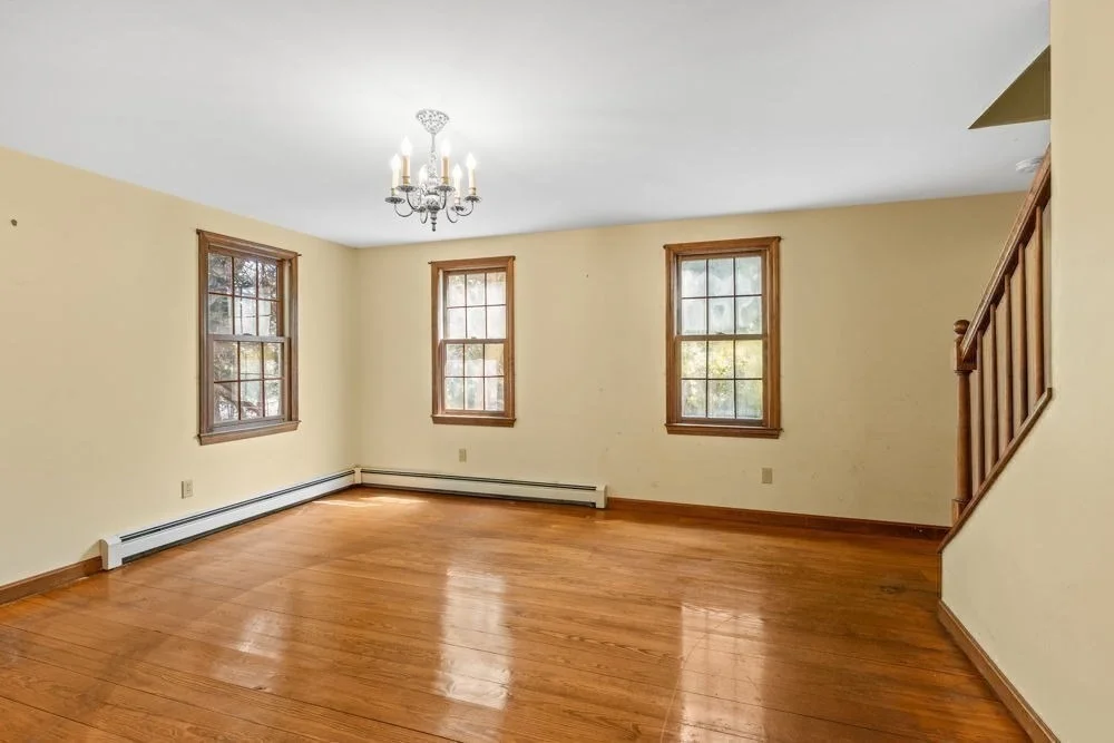 Photo of 49 Colonial