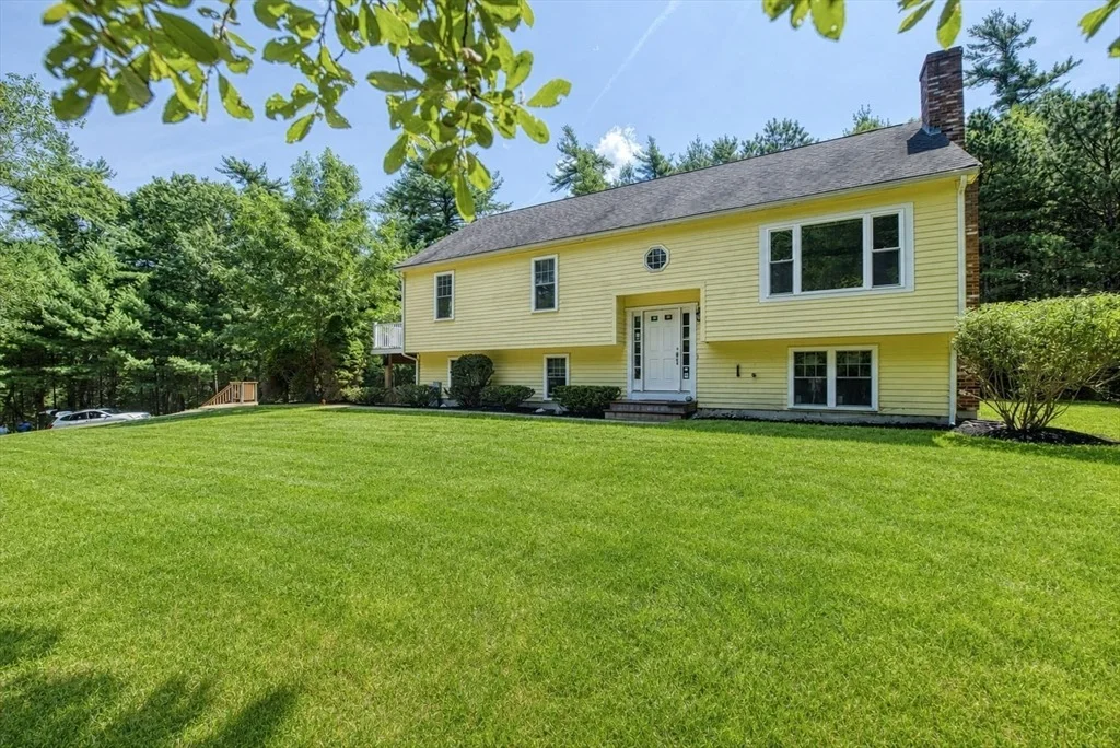 Photo of 6 Daniel Dr