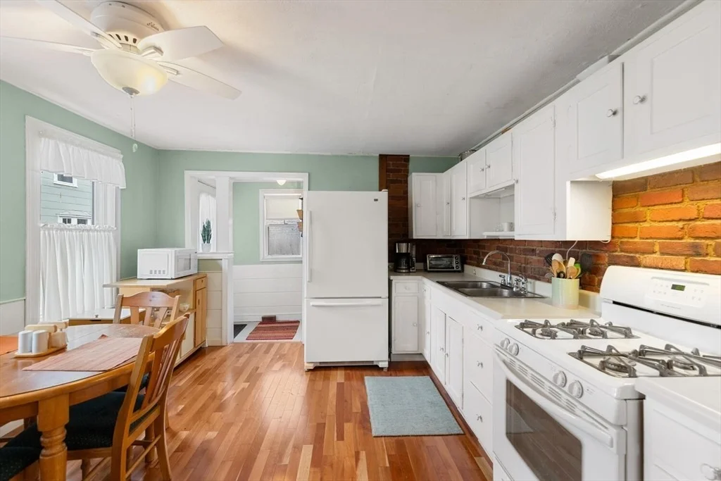 Photo of 21 Roundy St.