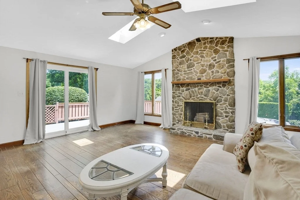 Photo of 264 Greystone Ave