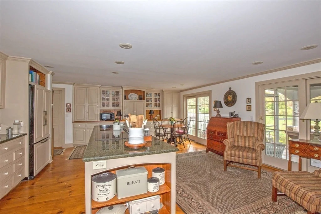 Photo of 162 Boston Rd