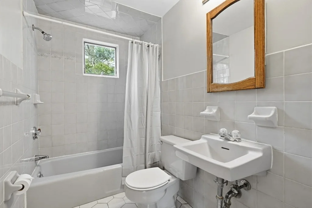 Photo of 6 Devine Rd