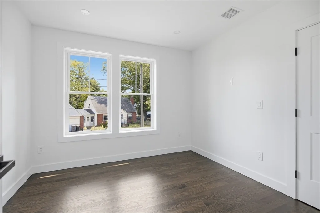 Photo of 61 Mcalee Ave
