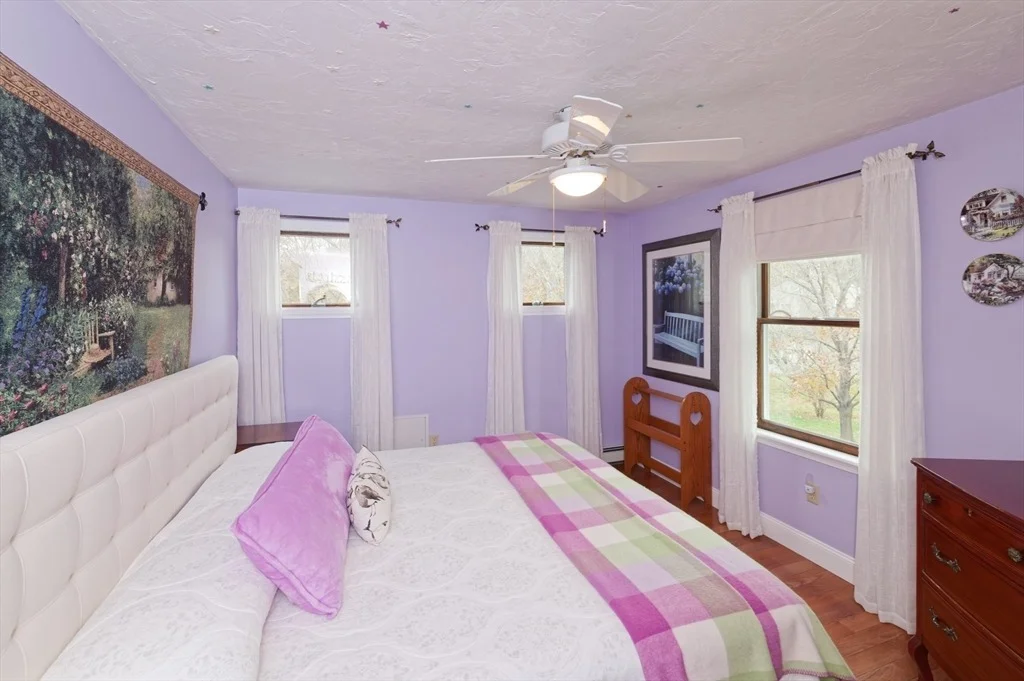 Photo of 6 Rainbow Dr