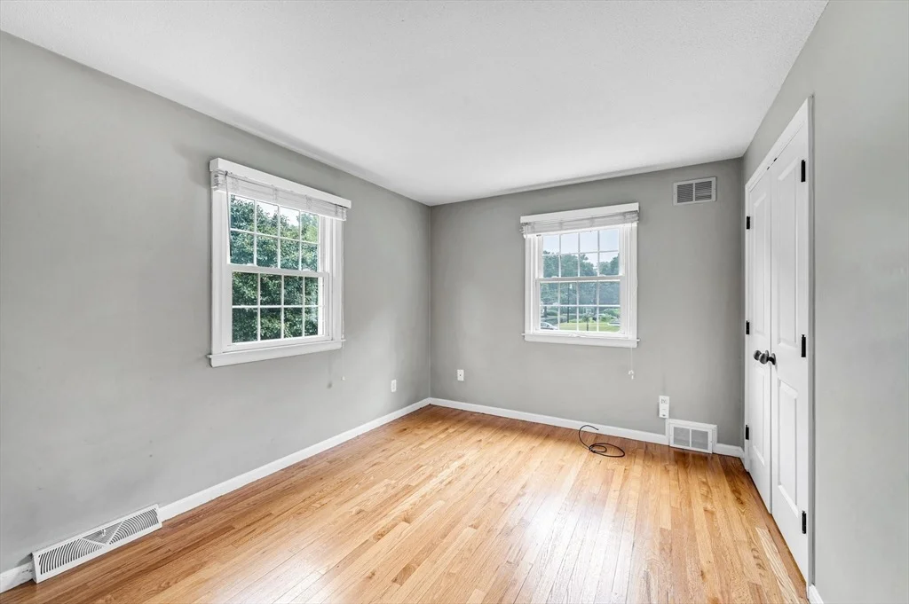 Photo of 18 Blokland Dr