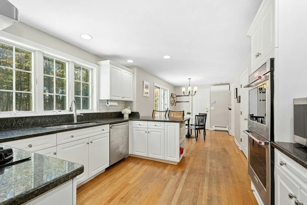 Photo of 266 Willowgate Rise