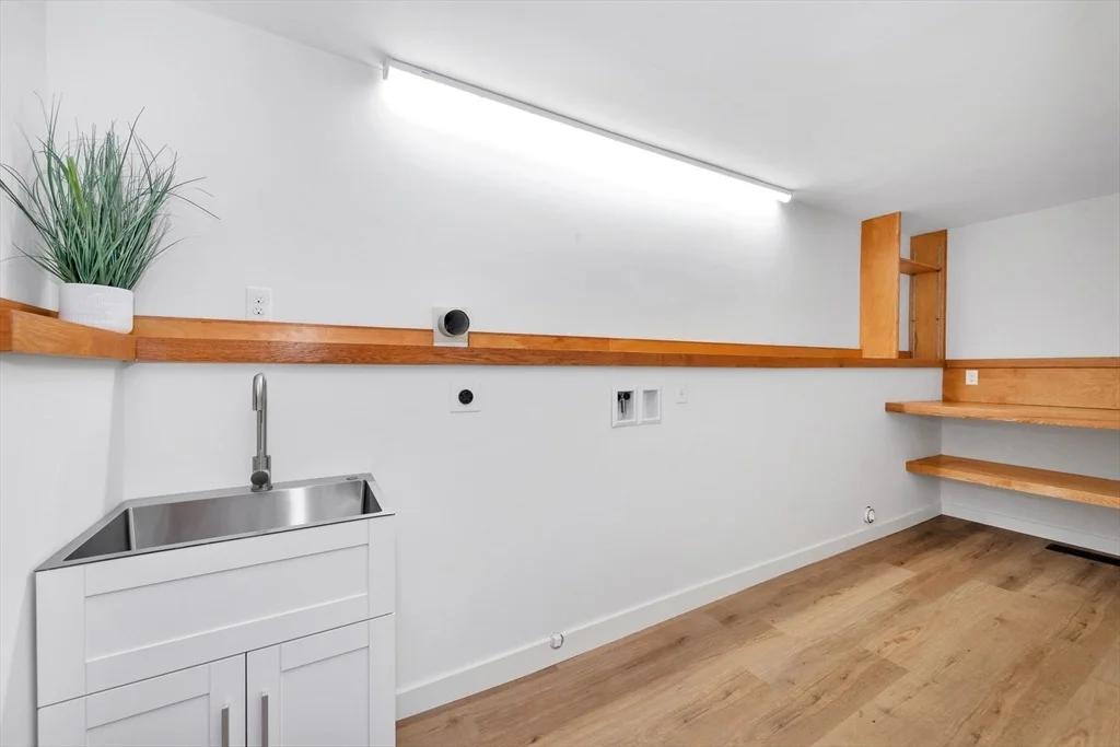 Photo of 95 Ann Lee Road