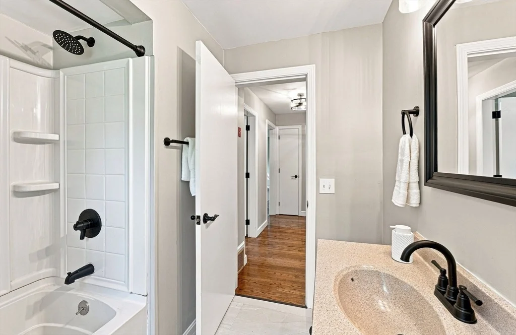 Photo of 3 Maplelawn Dr