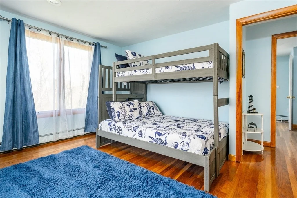 Photo of 33 Island View Rd