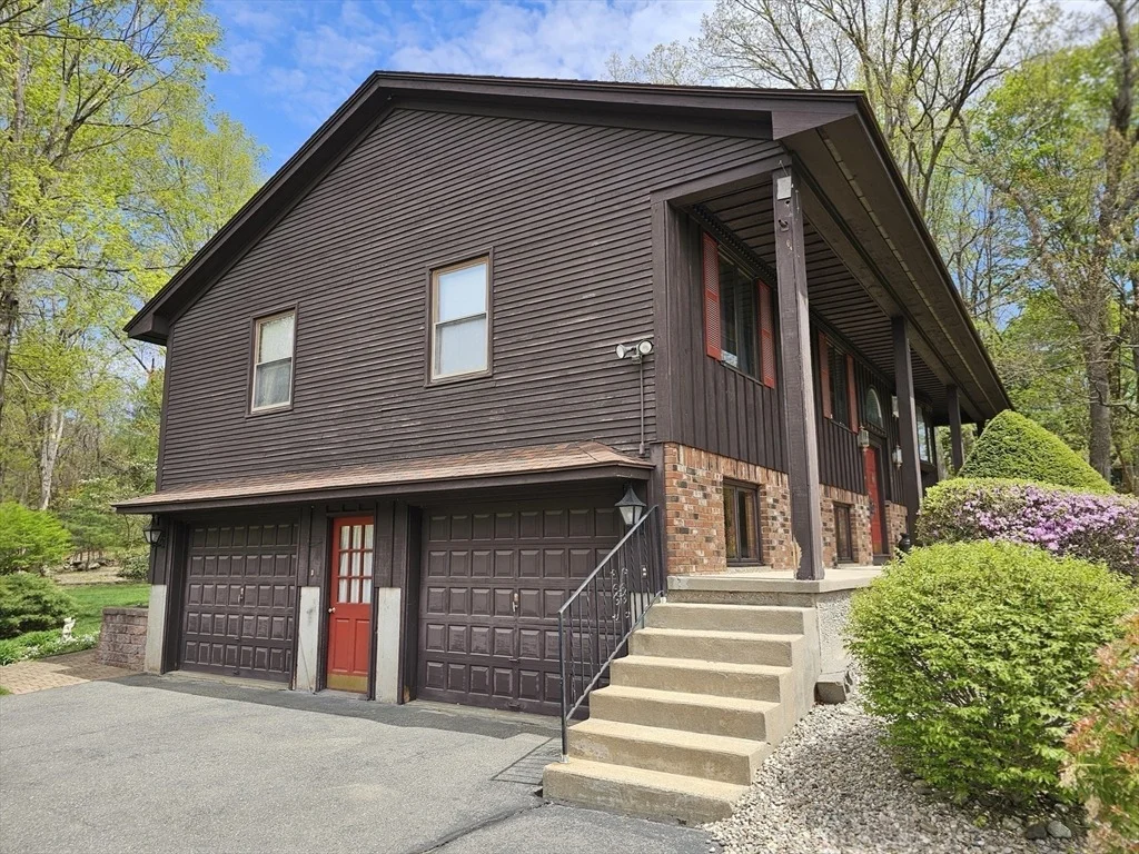 Photo of 38 Meadowlark Circle