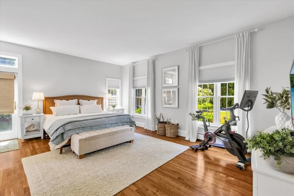 Photo of 442 Bay Lane