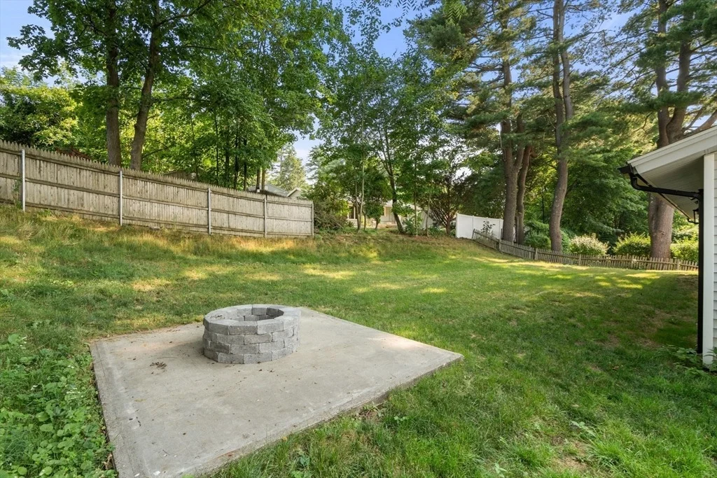 Photo of 6 Ruth Dr