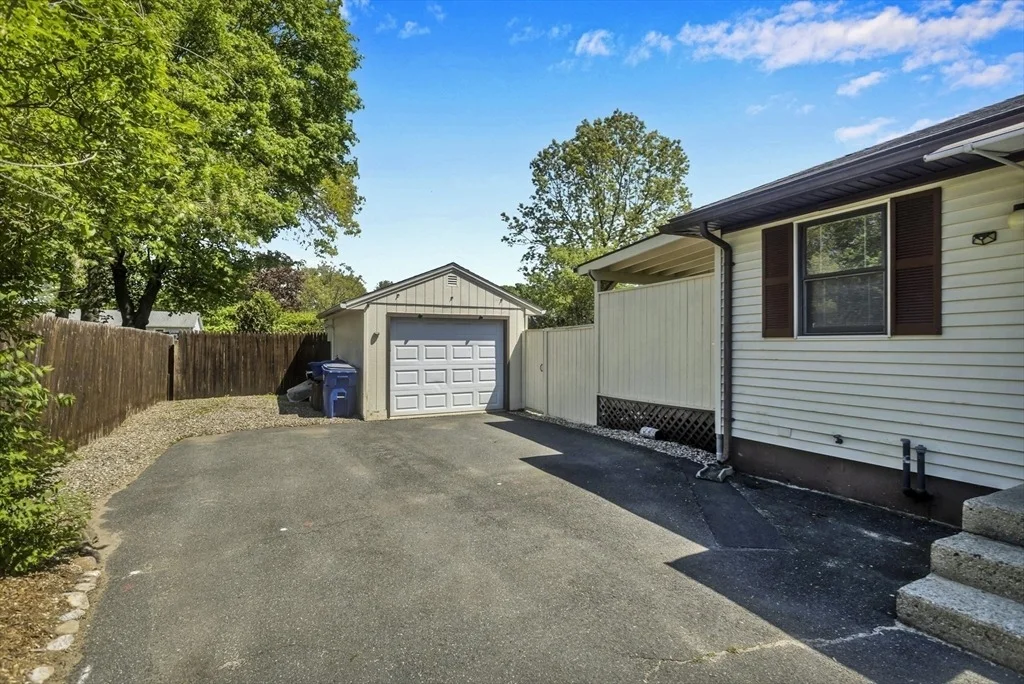 Photo of 23 Beyer Dr