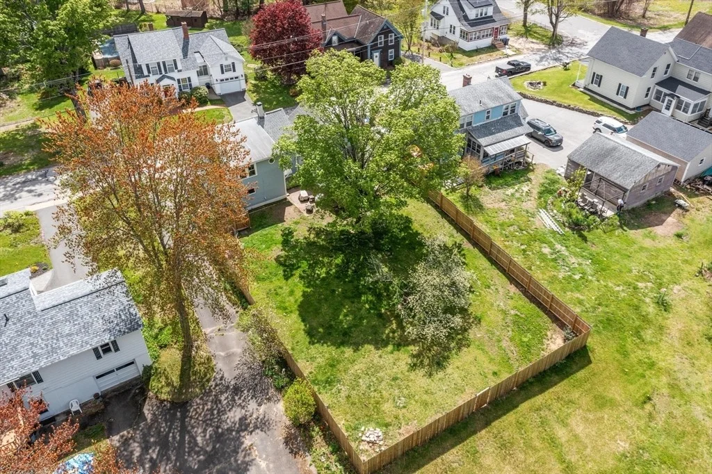 Photo of 125 Lake Ellis Rd