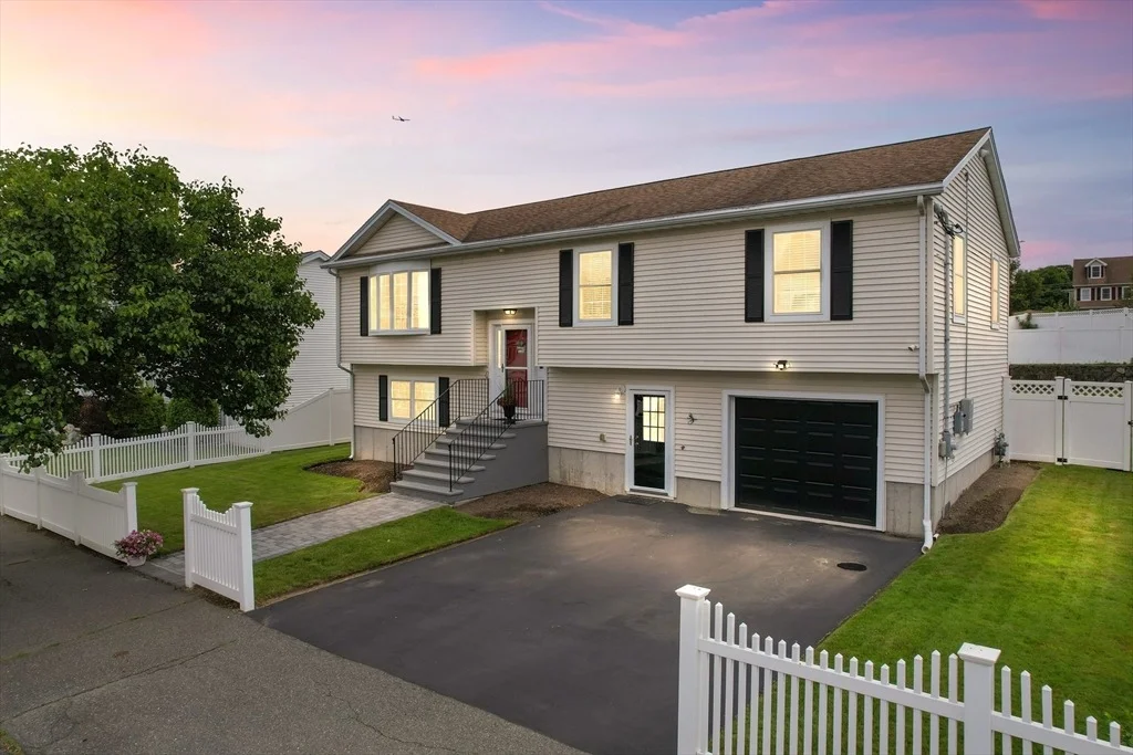 Photo of 34 Moffett Road