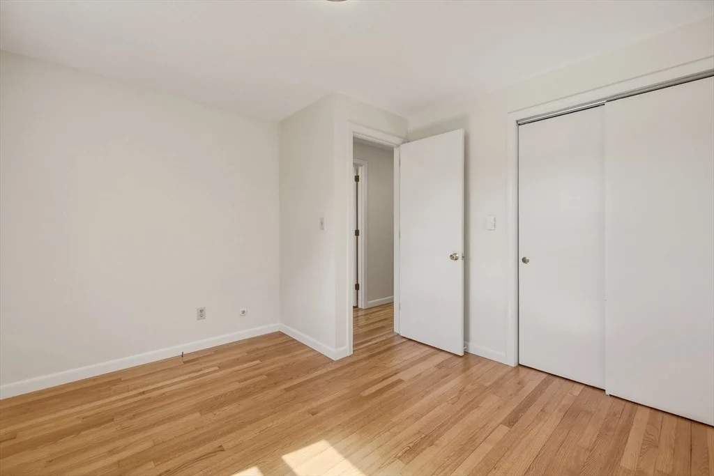 Photo of 282 Bay Rd
