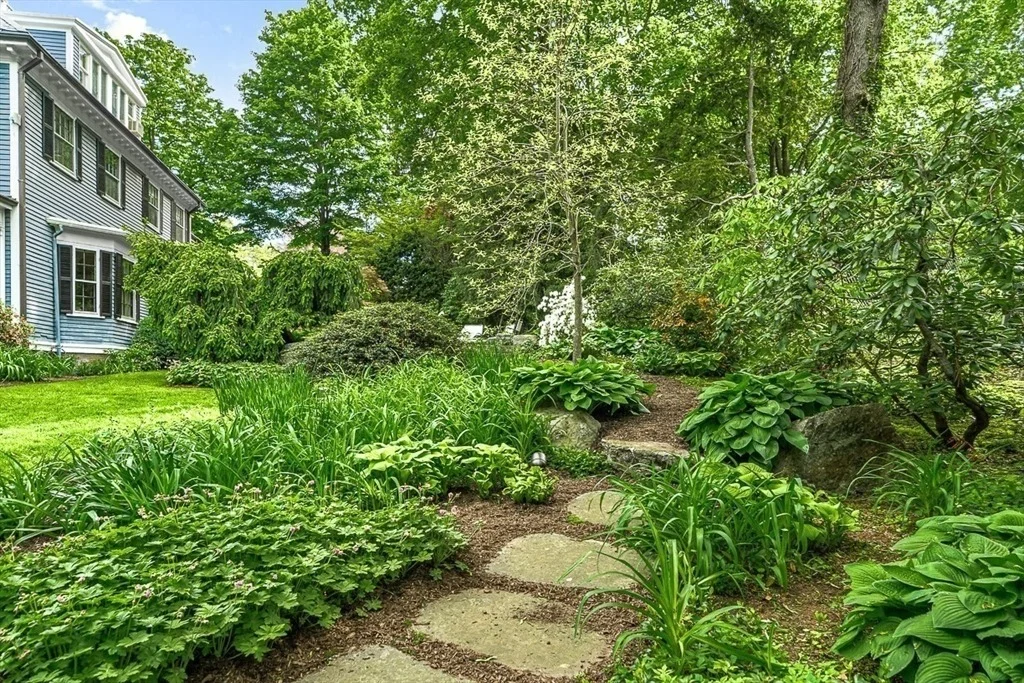 Photo of 42 Lawrence Rd