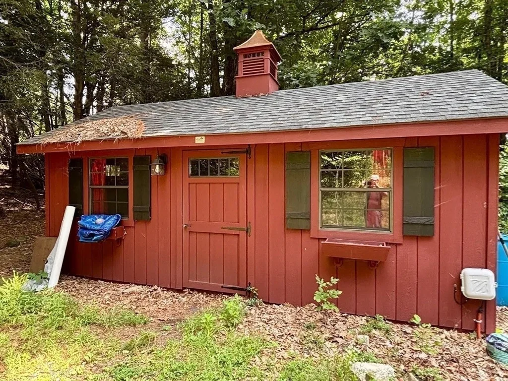 Photo of 1352 Ashfield Rd