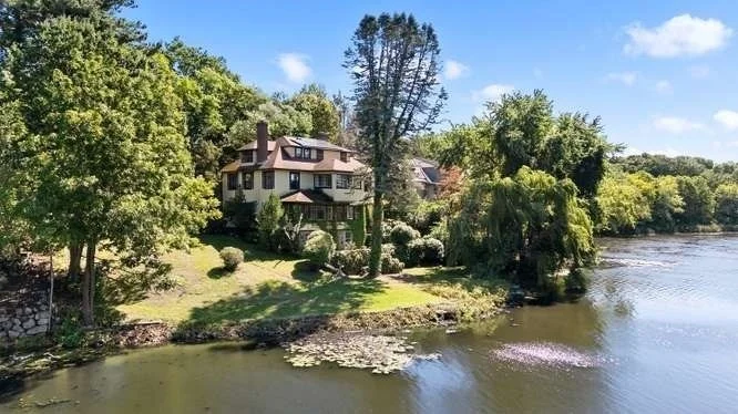 Photo of 7 Lakeview Terrace