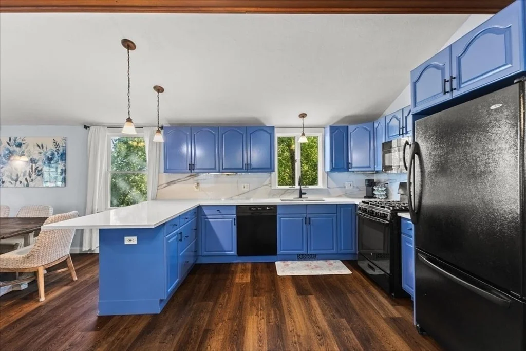 Photo of 64 Richards Ave