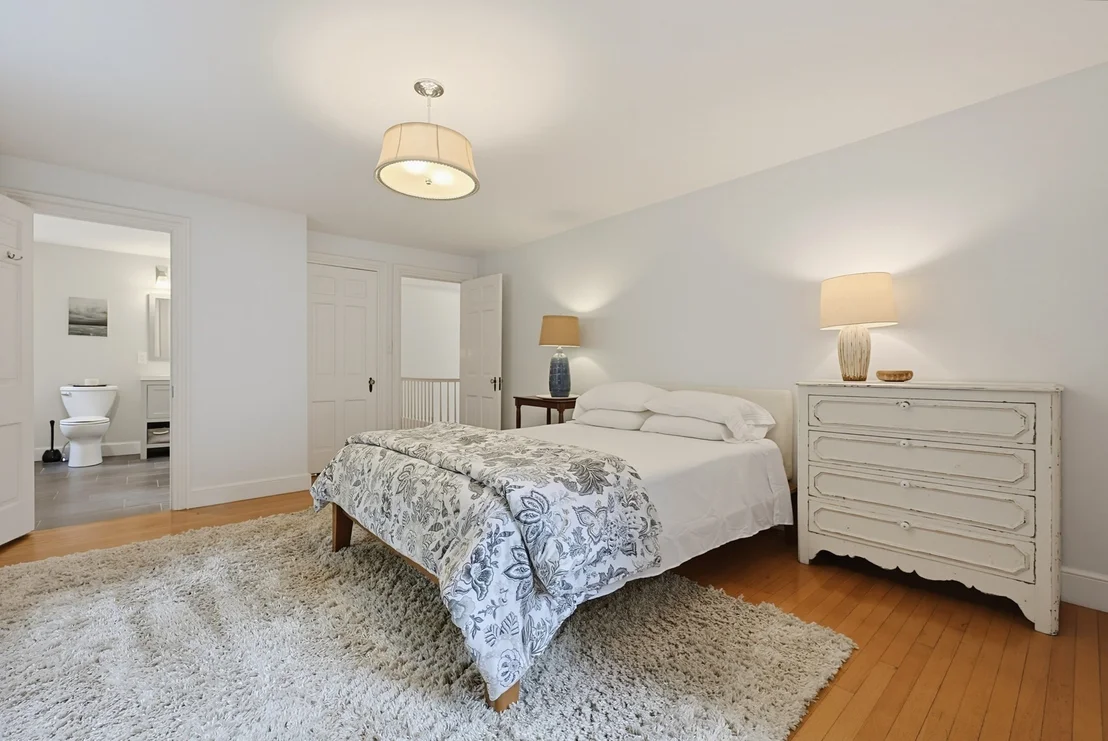 Photo of 28 Drury Ln