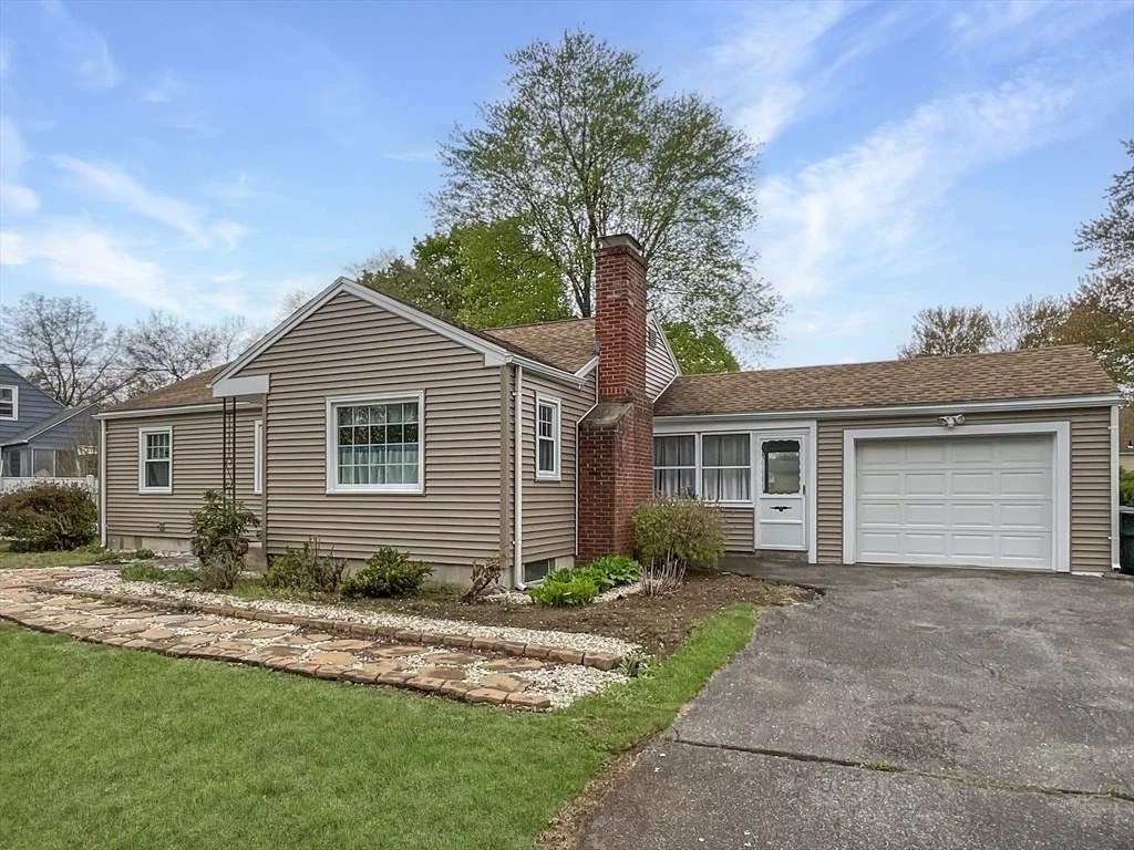 Photo of 854 Grayson Dr