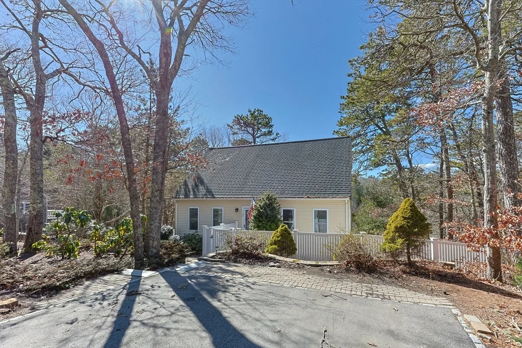 Photo of 7 Santuit Pond Rd