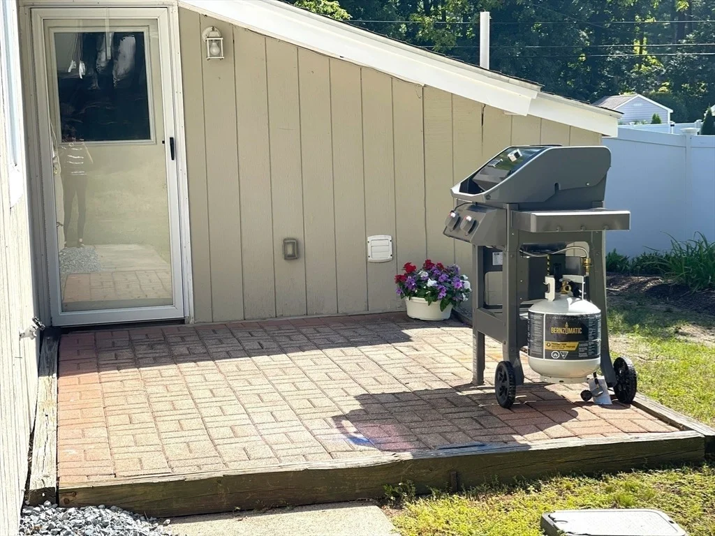 Photo of 22 Corrine Dr