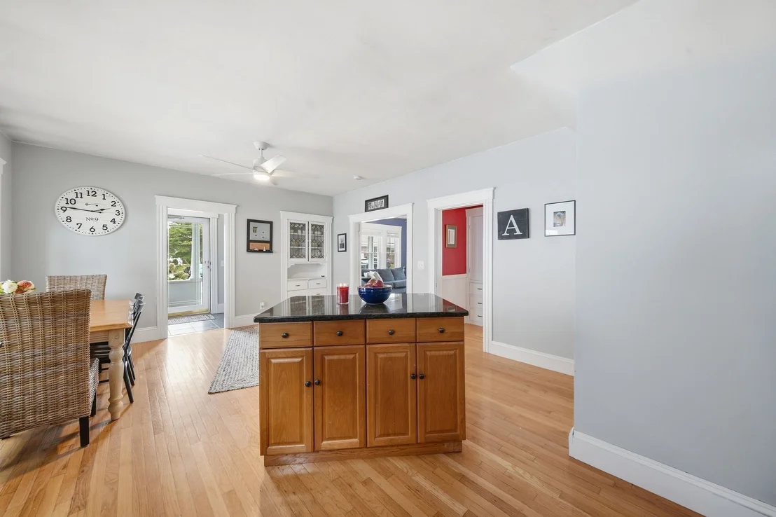 Photo of 196 Middlesex St