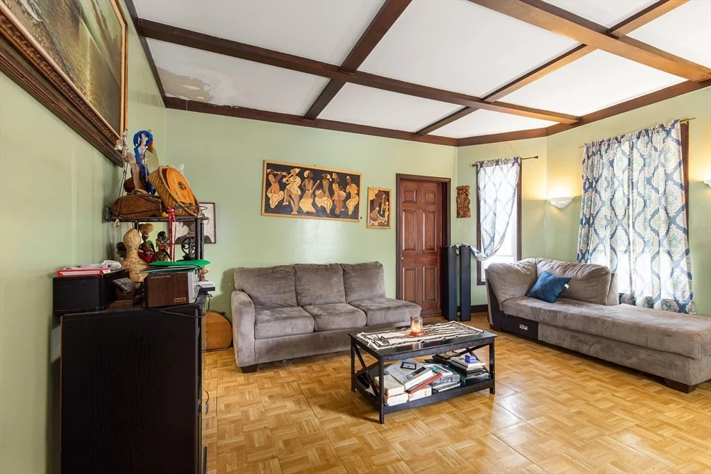 Photo of 185 Spring St