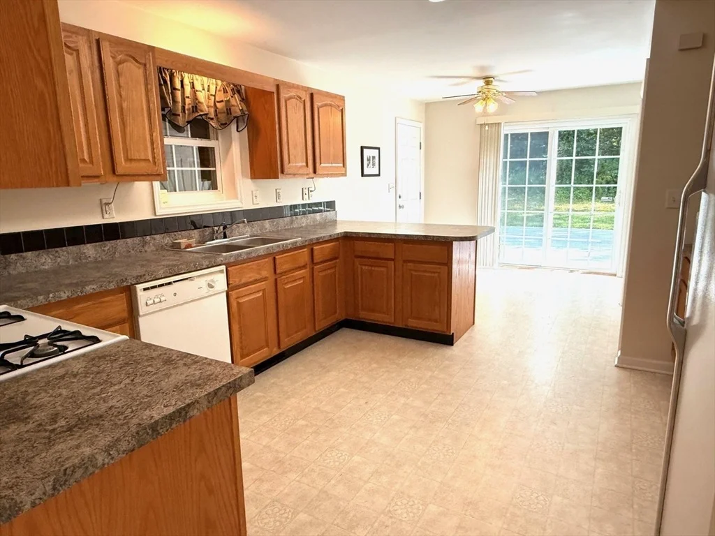 Photo of 330 Root Rd