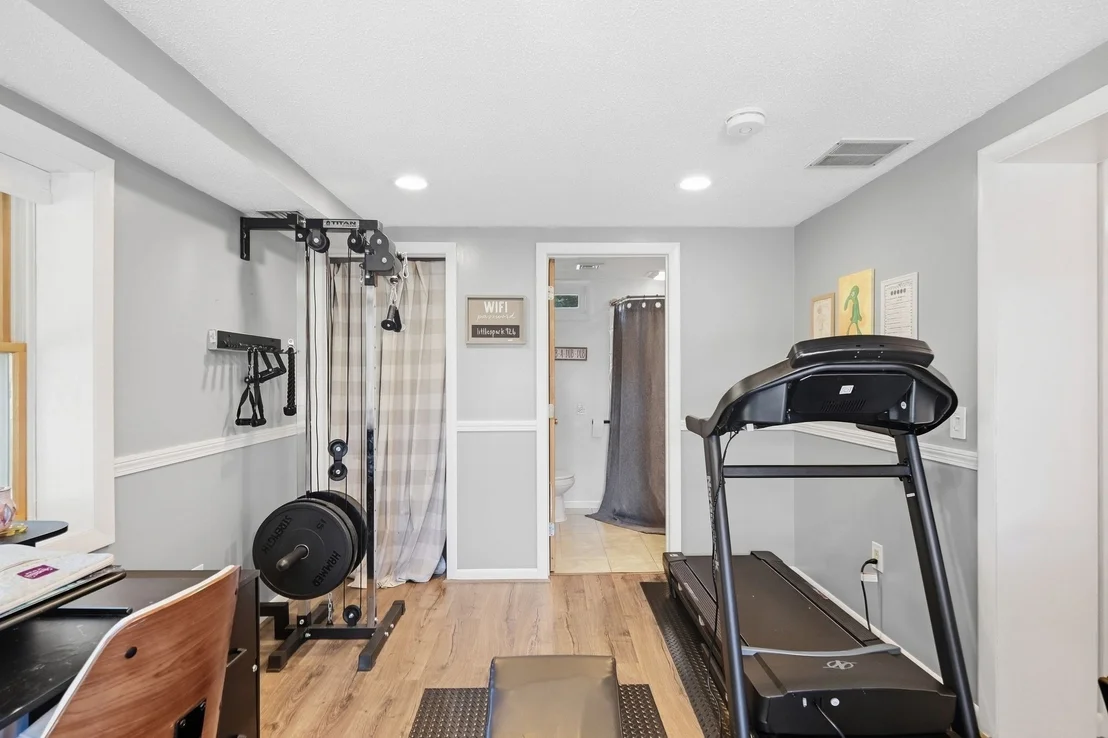 Photo of 21 Circuit Ave
