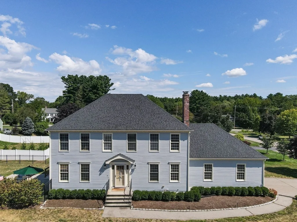 Photo of 7 Lone Oak Circle
