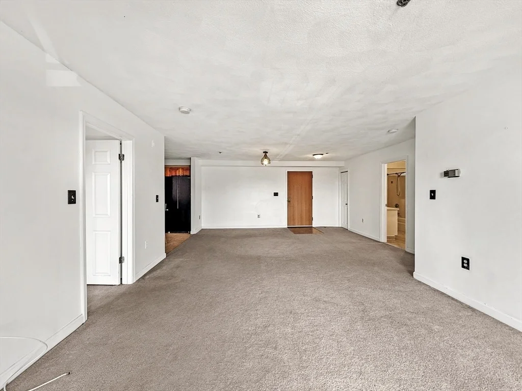 Photo of Unit 304 at 39 Parlin St
