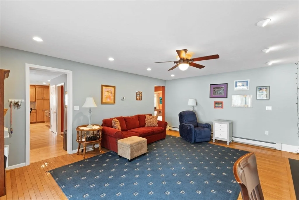 Photo of 40 Tabway Ln
