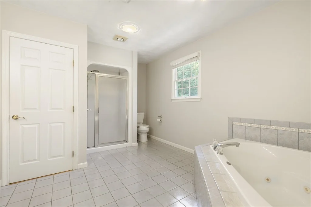 Photo of 11 Bridle Dr