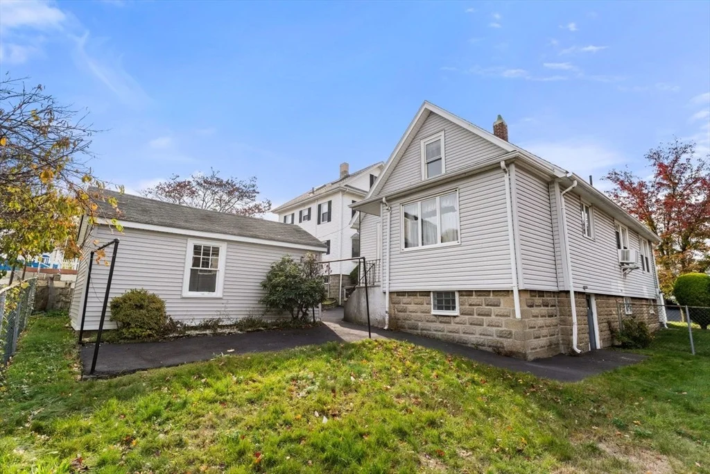 Photo of 37 Greenhalge Ave