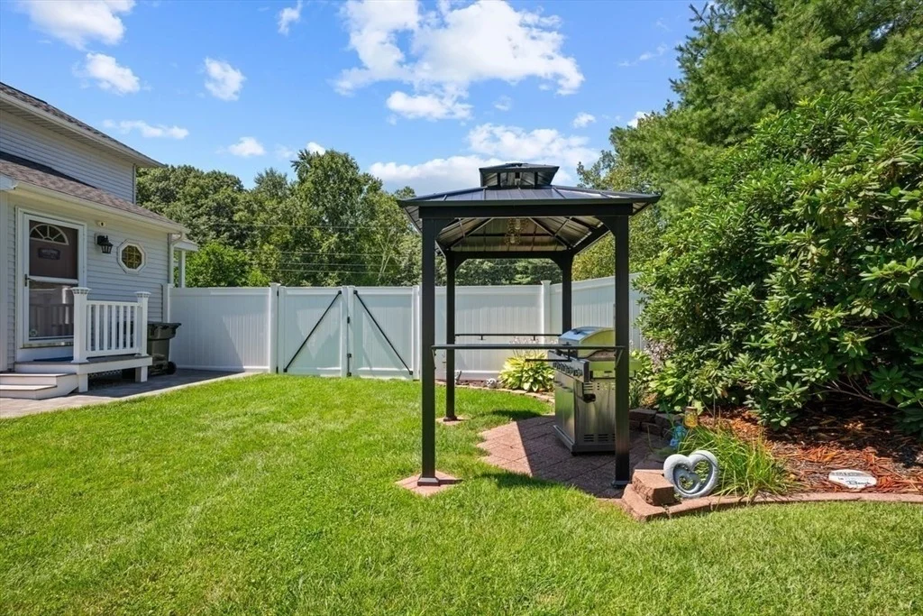 Photo of 33 Scenic Ave