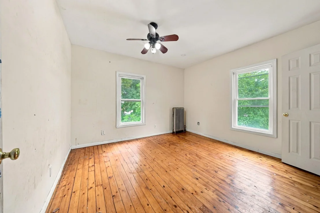 Photo of 30 Myrtle Ave