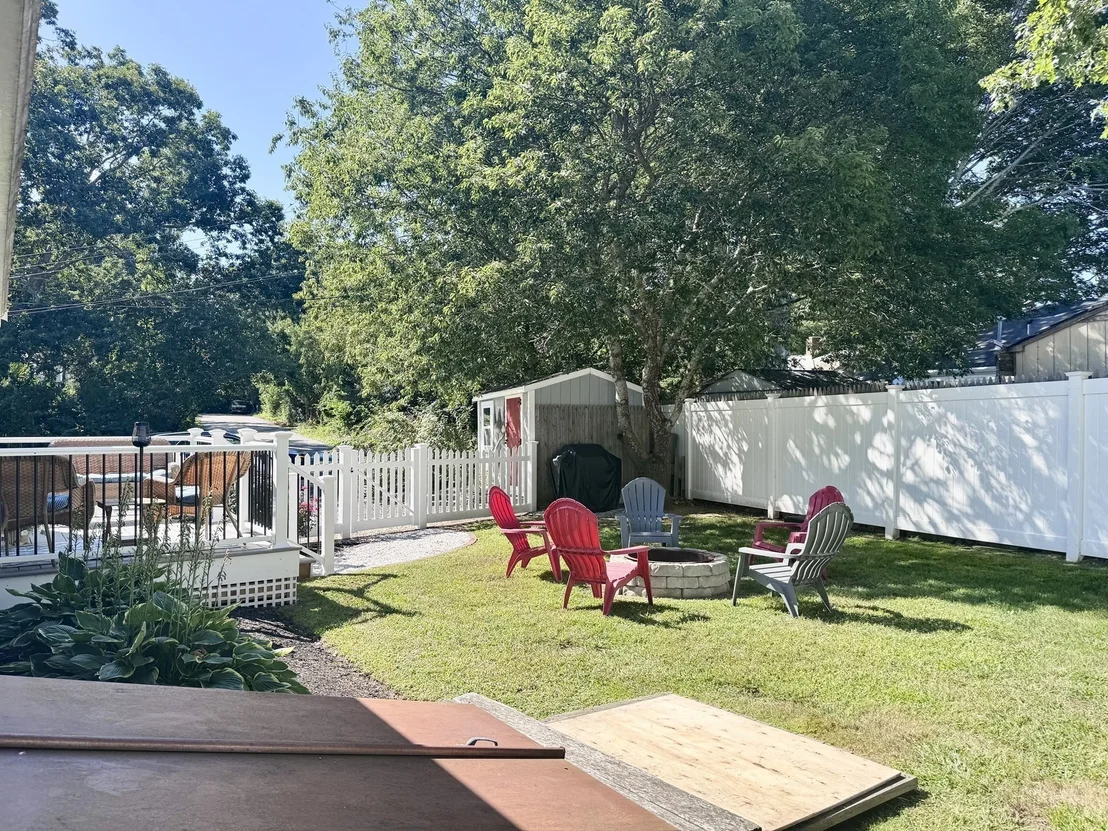 Photo of 42 Vineyard Ave