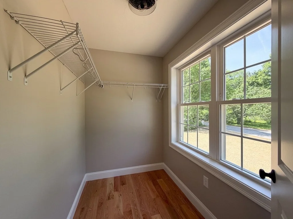 Photo of 555 Neck Road