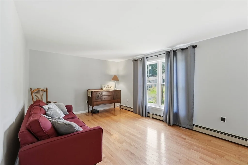 Photo of 10 Scandinavia Ave