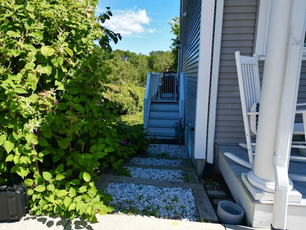 Photo of Unit E at 425 Main St